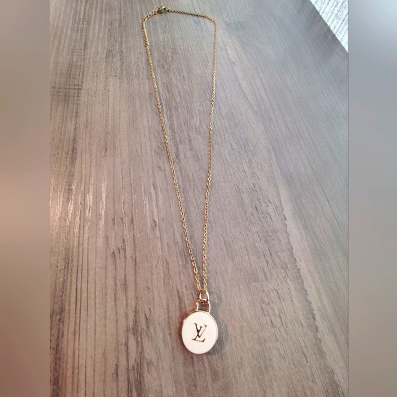 Louis Vuitton Zipper Pull Pendant/14k Gold Plated Chain - Picture 3 of 5